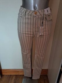 BNWT Denim Co. Ecru skinny md rise stretchy jeans size UK8 EU36 Postage included