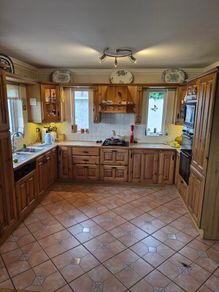 Chestnut Kitchen Free
