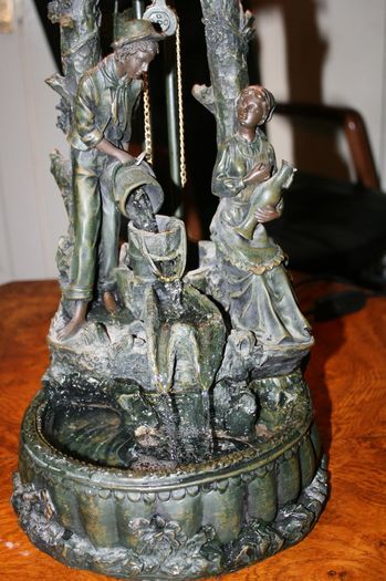 Vintage Fountain Table Lamp