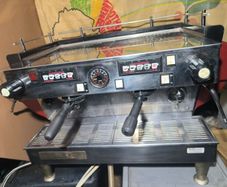 Coffee machine for sale la marzocco Linea Classic 2AV