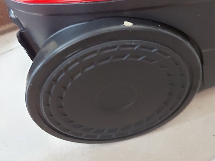 Morphy Richards Vacuum Cleaner, Model 980564, Red, in excellent condition and great suction