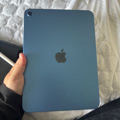 Apple Ipad A16 128 Gb with Meta Pen,Leather Case and keyboard and IPad cable