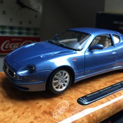 Maserati 3200 Scale 1/18 Burago Wood base