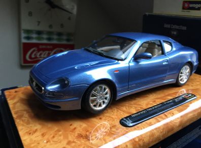 Maserati 3200 Scale 1/18 Burago Wood base