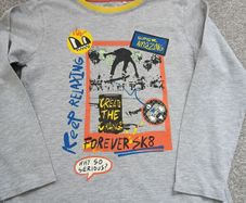 boy's top. Age 7/8