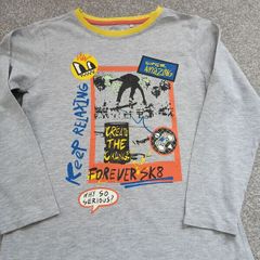 boy's top. Age 7/8