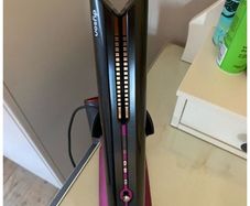 Dyson corrale black/purple in excellent condition. No offers below asking price.