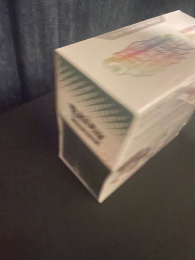 Pokemon Prismatic Evolutions elite trainer box