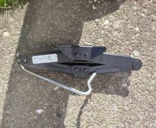 Nissan jack good condition