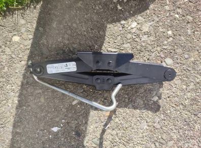 Nissan jack good condition