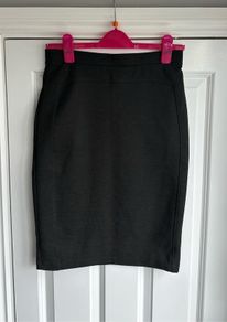 M&S pencil skirt - sz 10