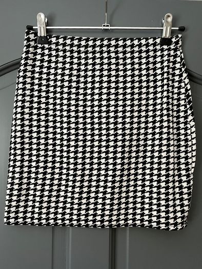 BOOHOO ladies check mini skirt size 8