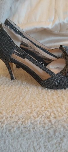 Ladies shoes