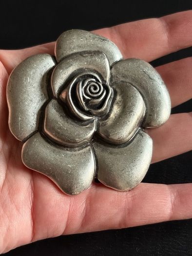 brooch