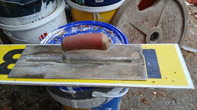 Marshalltown 14" trowel.