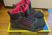 Girl's winter shoes