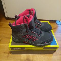 Girl's winter shoes