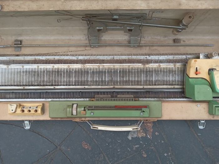 Empisal-Knitmaster knitting machine