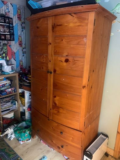 wardrobe