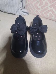 girls black patent leather shoes