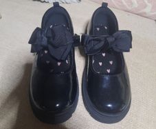 girls black patent leather shoes