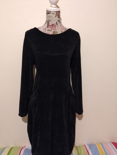 Beautiful Pocket Dress, New With Tags