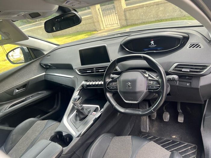 Peugeot 5008 (New engine just fitted)