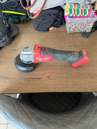 Milwaukee FUEL angle grinder Cordless 18v