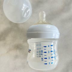 Avent Bottle 125 ml and corner protectors