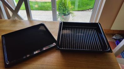 Oven trays