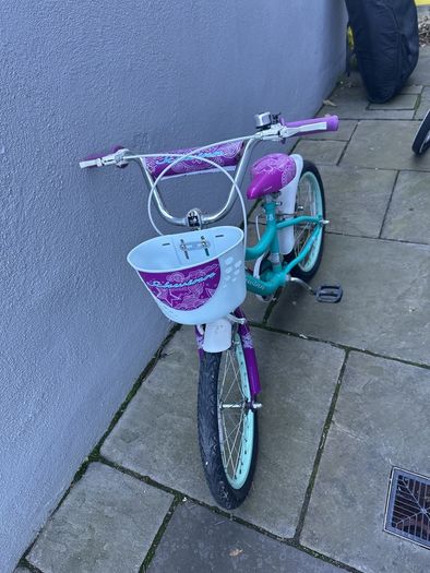 Schwinn kids/ girl bike