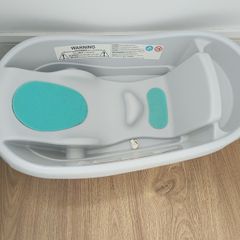 Baby bath tub