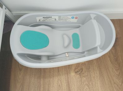 Baby bath tub