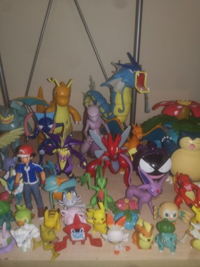 pokemon figures