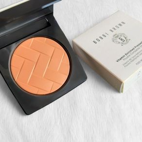 Bobbi Brown Golden Brown Vitamin Enriched Pressed Powder Bronzing Finishing Powder 8g