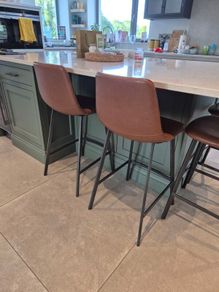 Counter Chair / Stool