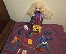Harry Potter - Luna Lovegood Doll and accessories