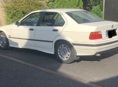 Bmw 3-series 1992. Final Price. No Offers