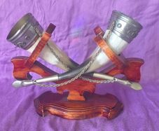 Collectable / Vintage Drinking horn set
