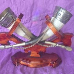 Collectable / Vintage Drinking horn set