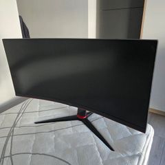 AOC ultrawide gaming monitor. 1440p 180hz