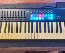 Novation Launchkey 49 MK2 MIDI Keyboard Controller
