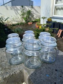 7 Storage Jars with Lid