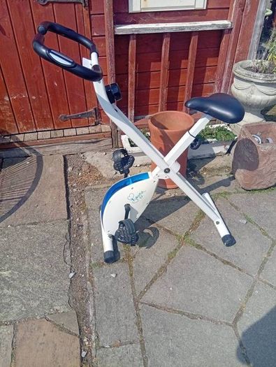 folding exercise bike