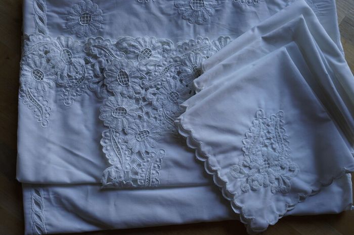 Vintage tablecloth and napkins