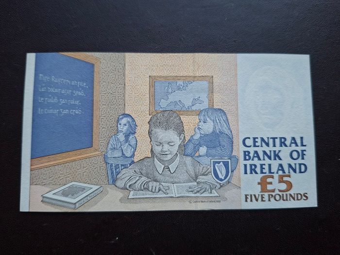 The Central Bank of Ireland. C Series UNC 5 Pounds (1999)
