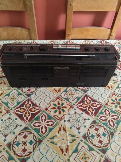 Philips Cassette & Radio Boom Box