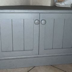Corner table