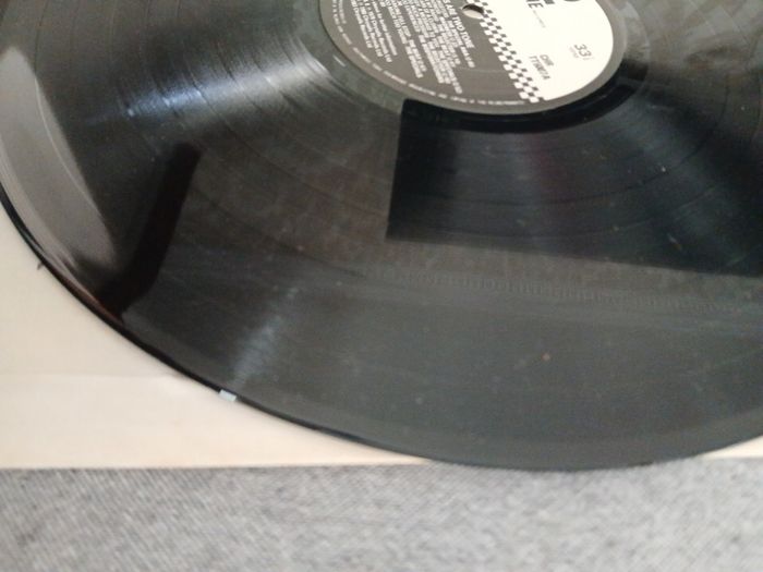 This are Two Tone Irish Pressing