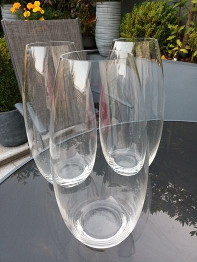 3 x glass vases Brand new 2 left
